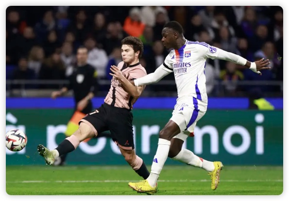 阿什拉夫双响登贝莱破门 巴黎3-2里昂各赛事8连胜